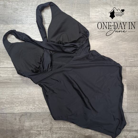 CharmLeaks V Front Tummy Control One Piece Swimsuit Size M - Picture 4 of 4
